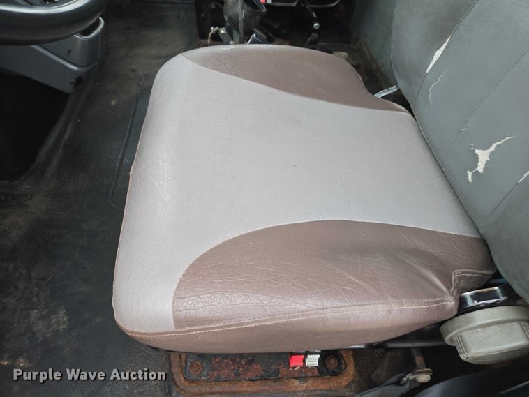 image for item DU3706 2006 International 7400 dump truck