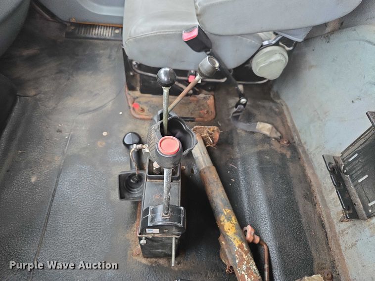 image for item DU3706 2006 International 7400 dump truck