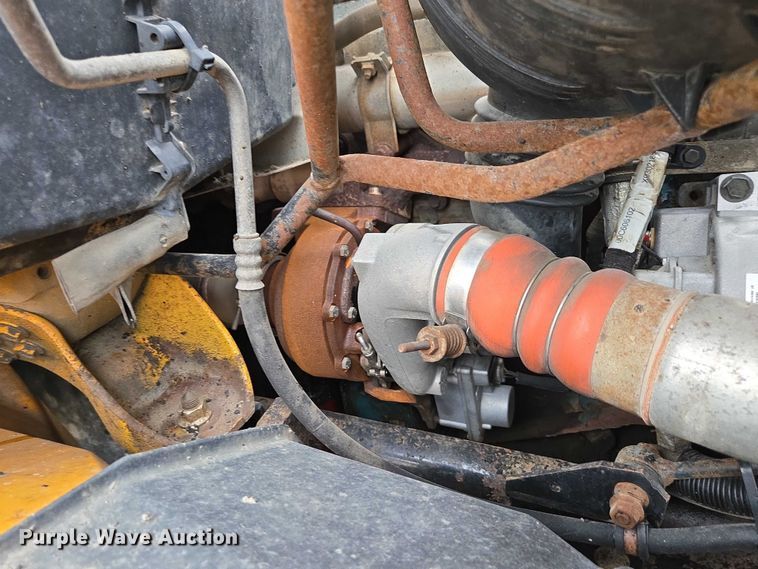 image for item DU3706 2006 International 7400 dump truck