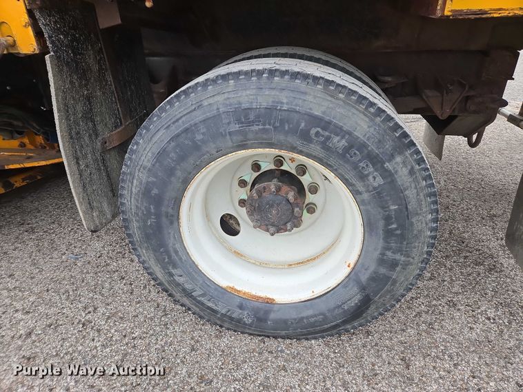 image for item DU3706 2006 International 7400 dump truck