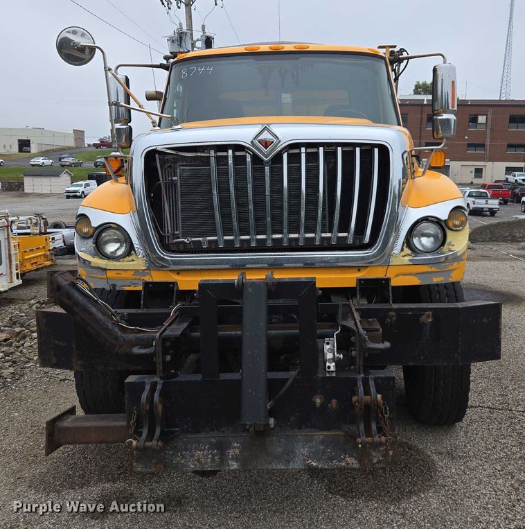 image for item DU3708 2013 International WorkStar 7500 dump truck