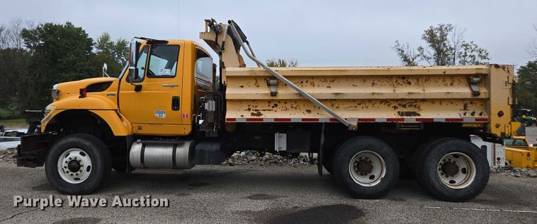 image for item DU3708 2013 International WorkStar 7500 dump truck