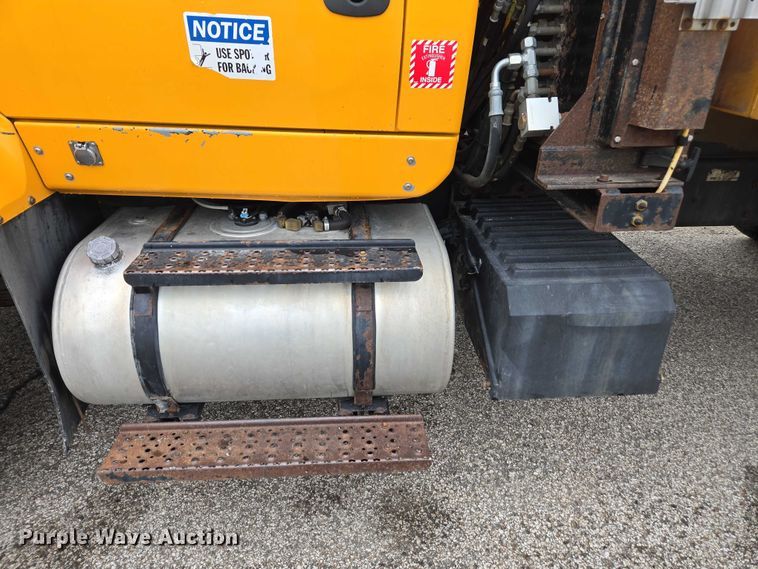 image for item DU3708 2013 International WorkStar 7500 dump truck