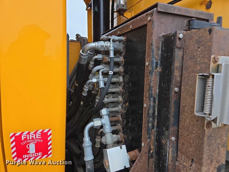 image for item DU3708 2013 International WorkStar 7500 dump truck