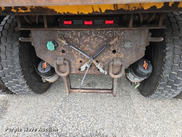 image for item DU3708 2013 International WorkStar 7500 dump truck