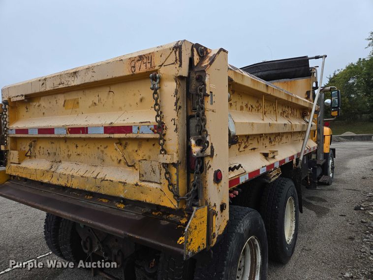 image for item DU3708 2013 International WorkStar 7500 dump truck