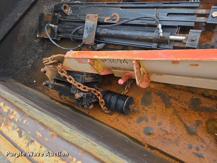 image for item DU3708 2013 International WorkStar 7500 dump truck