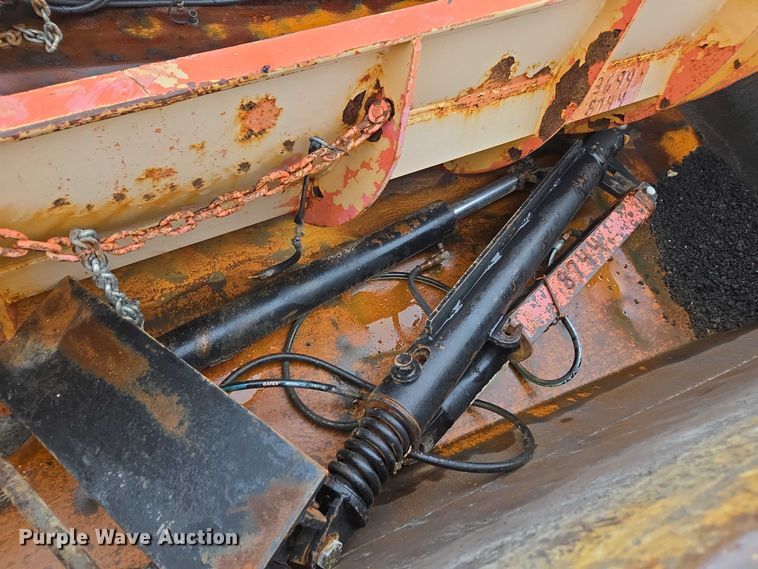 image for item DU3708 2013 International WorkStar 7500 dump truck