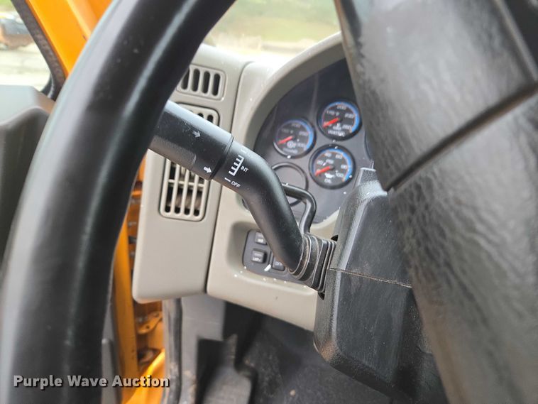 image for item DU3708 2013 International WorkStar 7500 dump truck