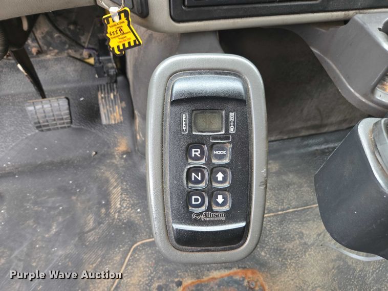 image for item DU3708 2013 International WorkStar 7500 dump truck