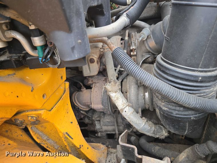 image for item DU3708 2013 International WorkStar 7500 dump truck