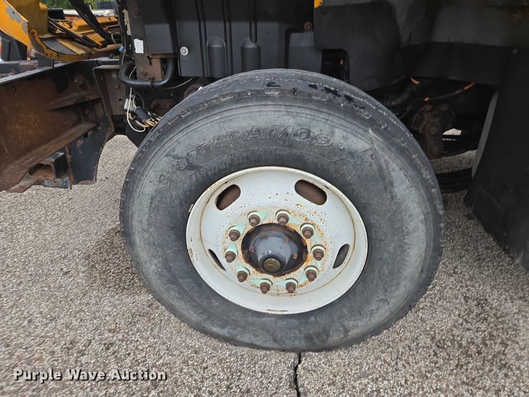 image for item DU3708 2013 International WorkStar 7500 dump truck