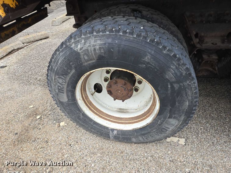 image for item DU3708 2013 International WorkStar 7500 dump truck