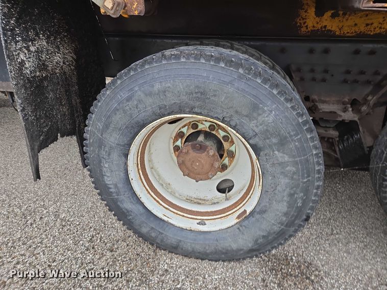 image for item DU3708 2013 International WorkStar 7500 dump truck