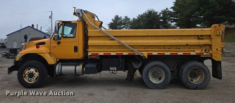 image for item DU3709 2007 International 7400 dump truck