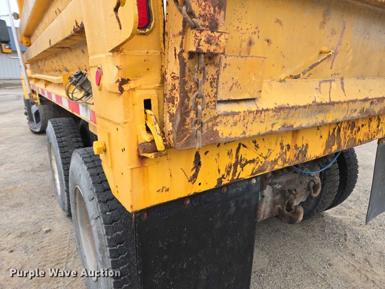 image for item DU3709 2007 International 7400 dump truck