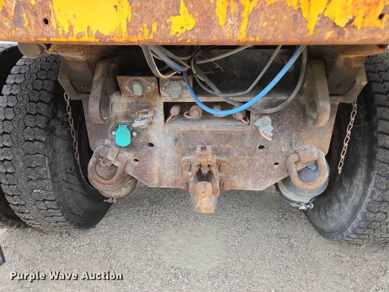 image for item DU3709 2007 International 7400 dump truck