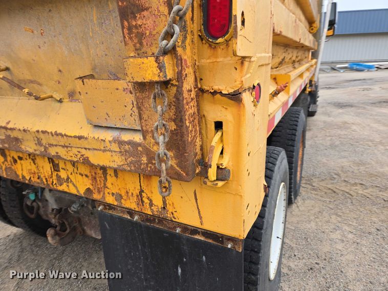 image for item DU3709 2007 International 7400 dump truck
