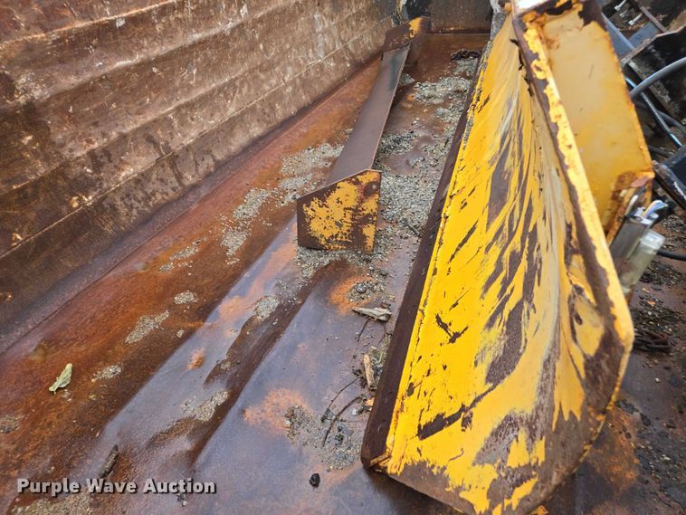 image for item DU3709 2007 International 7400 dump truck