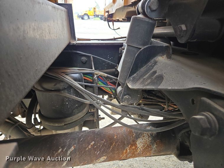 image for item DU3709 2007 International 7400 dump truck