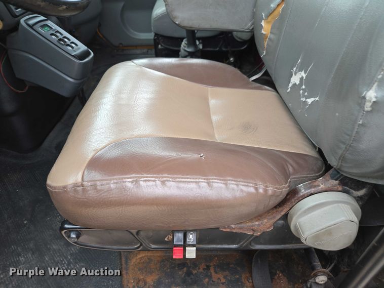 image for item DU3709 2007 International 7400 dump truck