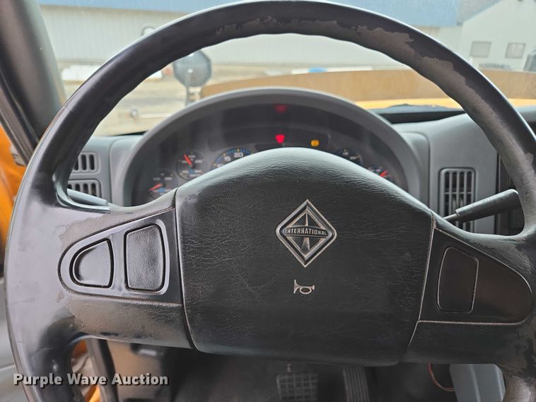 image for item DU3709 2007 International 7400 dump truck