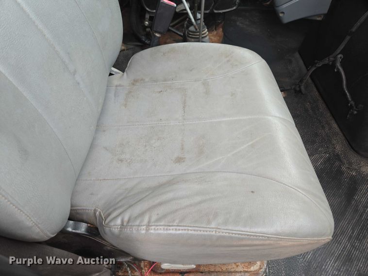 image for item DU3709 2007 International 7400 dump truck