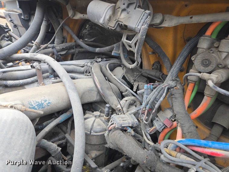 image for item DU3709 2007 International 7400 dump truck