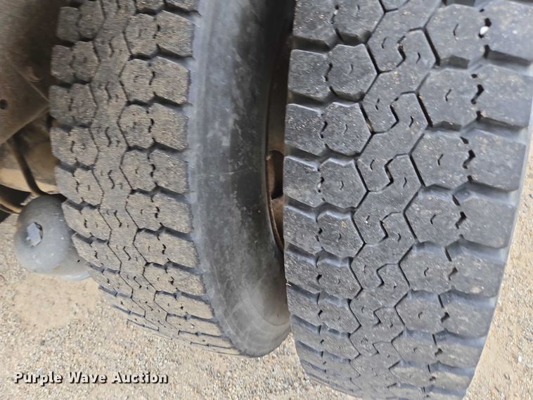 image for item DU3709 2007 International 7400 dump truck