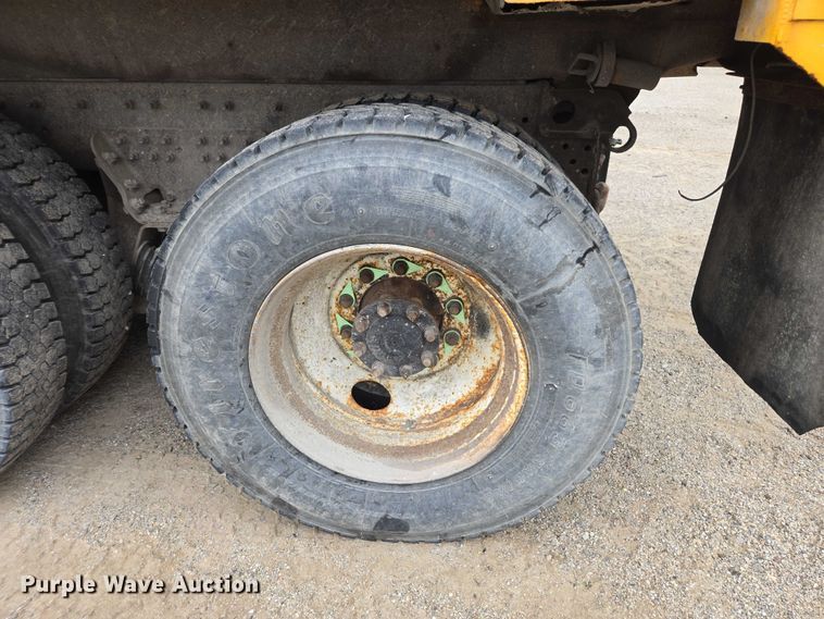 image for item DU3709 2007 International 7400 dump truck