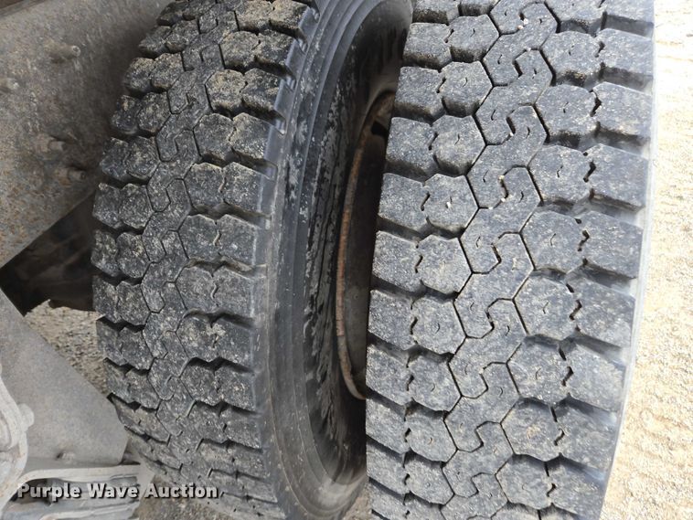 image for item DU3709 2007 International 7400 dump truck