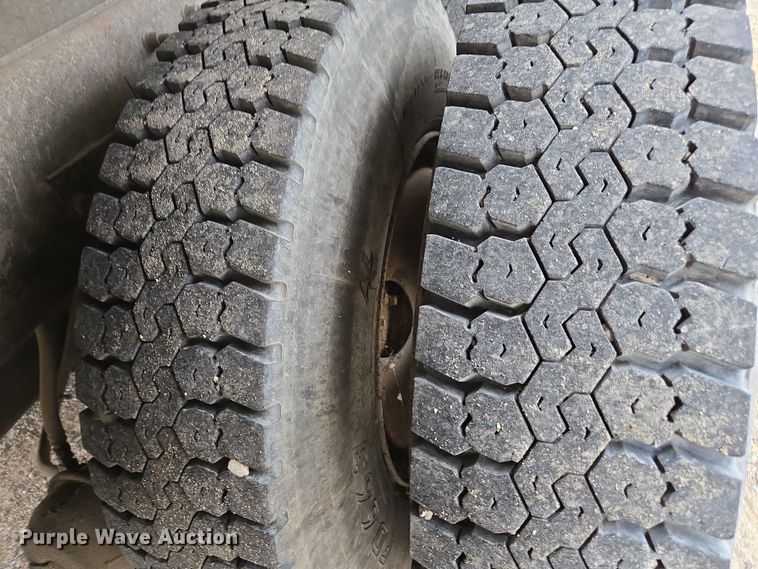 image for item DU3709 2007 International 7400 dump truck