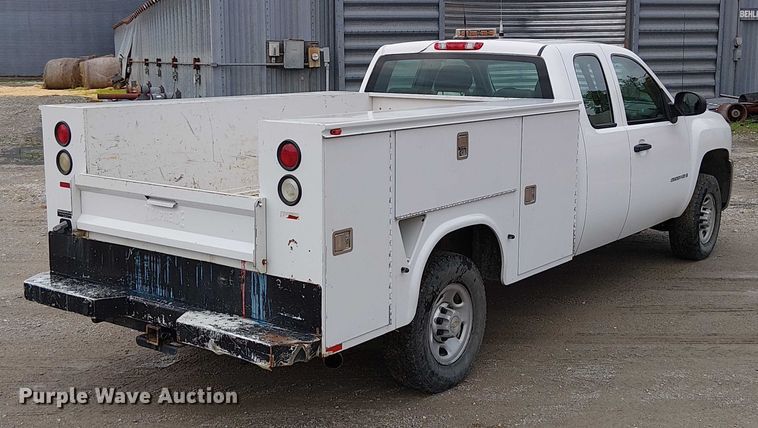 image for item DU3724 2009 Chevrolet 2500HD Ext. Cab utility bed pickup truck