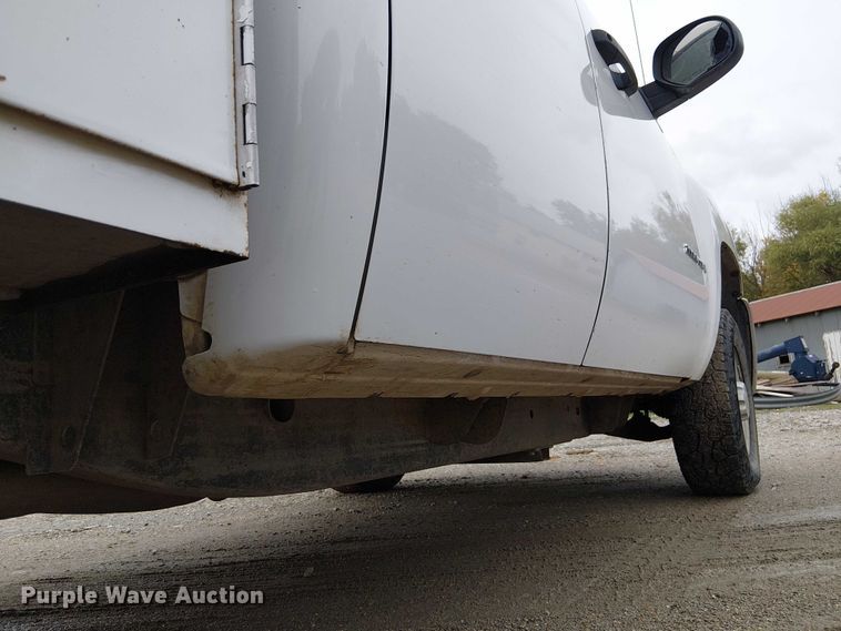 image for item DU3724 2009 Chevrolet 2500HD Ext. Cab utility bed pickup truck