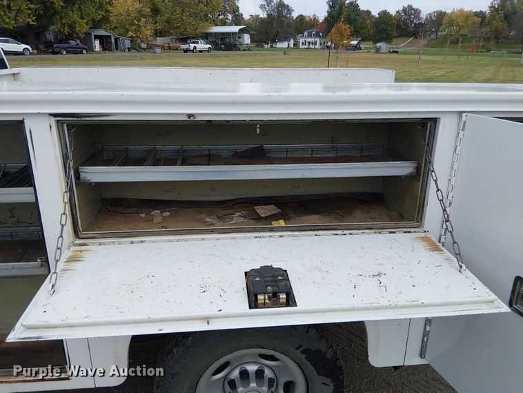 image for item DU3724 2009 Chevrolet 2500HD Ext. Cab utility bed pickup truck