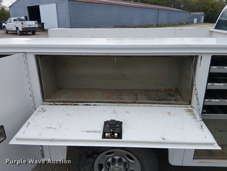 image for item DU3724 2009 Chevrolet 2500HD Ext. Cab utility bed pickup truck