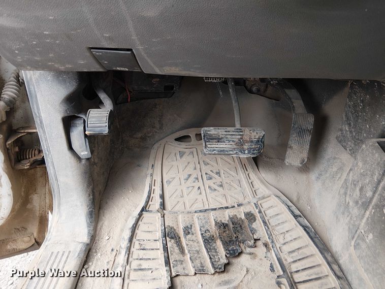 image for item DU3724 2009 Chevrolet 2500HD Ext. Cab utility bed pickup truck