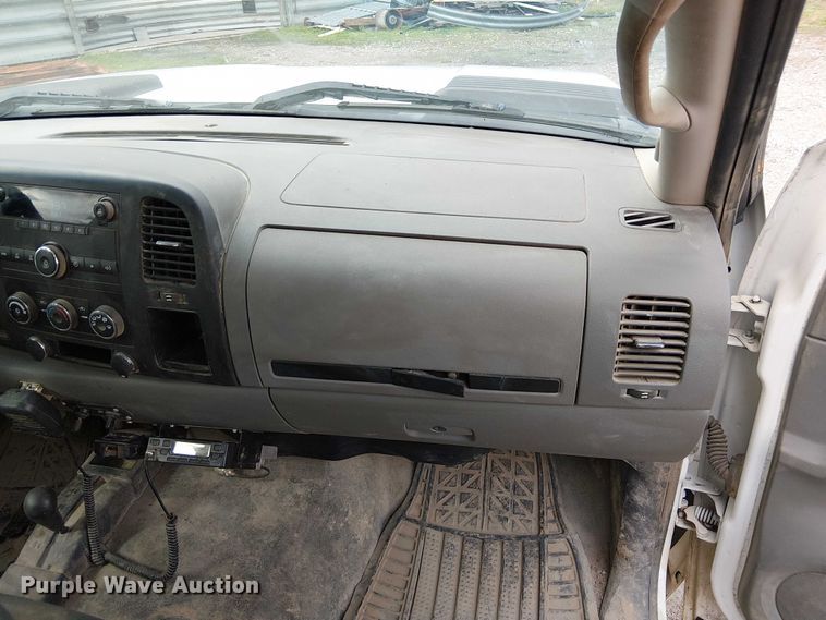 image for item DU3724 2009 Chevrolet 2500HD Ext. Cab utility bed pickup truck