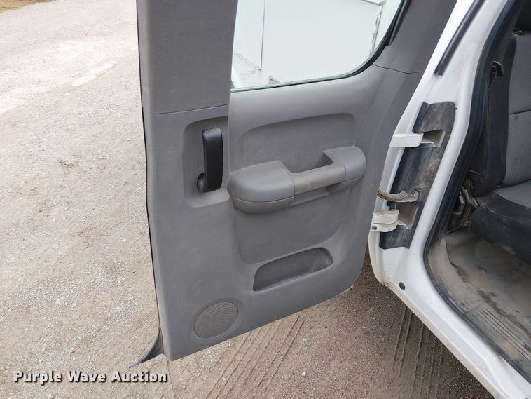 image for item DU3724 2009 Chevrolet 2500HD Ext. Cab utility bed pickup truck