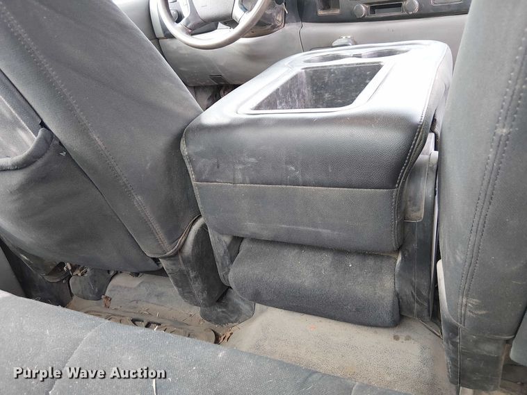 image for item DU3724 2009 Chevrolet 2500HD Ext. Cab utility bed pickup truck