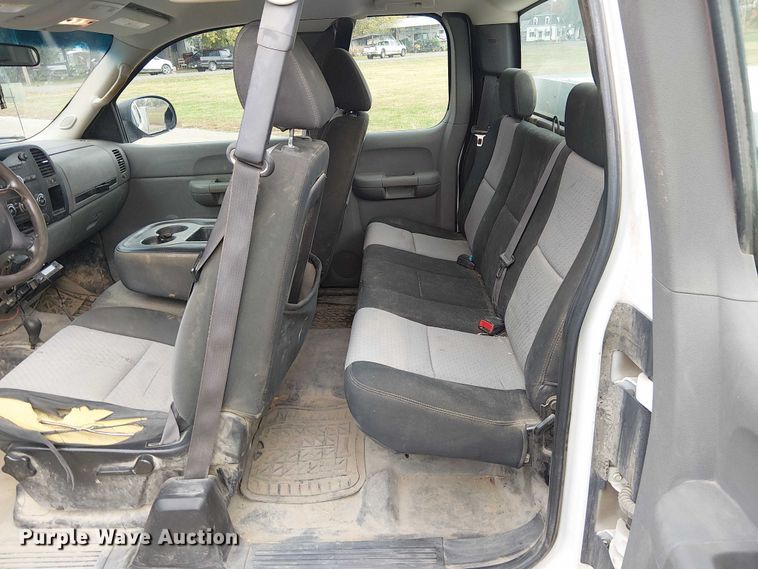 image for item DU3724 2009 Chevrolet 2500HD Ext. Cab utility bed pickup truck