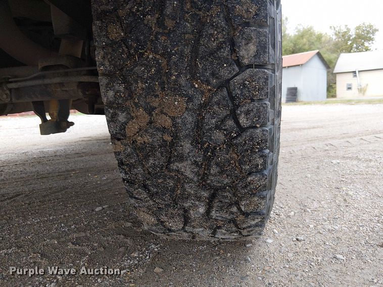 image for item DU3724 2009 Chevrolet 2500HD Ext. Cab utility bed pickup truck