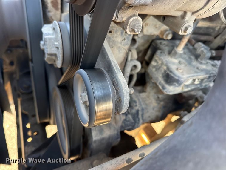 image for item DW6660 2007 International 8600 semi truck