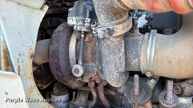 image for item DW6660 2007 International 8600 semi truck