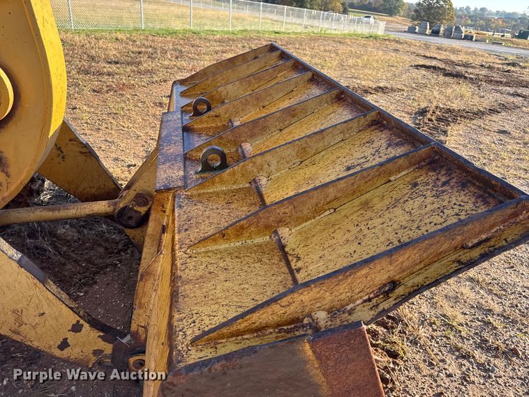 image for item DW6661 1998 Caterpillar 953C track loader