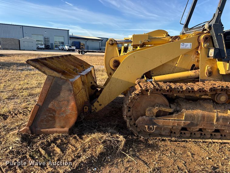 image for item DW6661 1998 Caterpillar 953C track loader