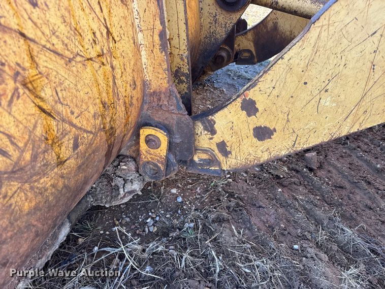 image for item DW6661 1998 Caterpillar 953C track loader