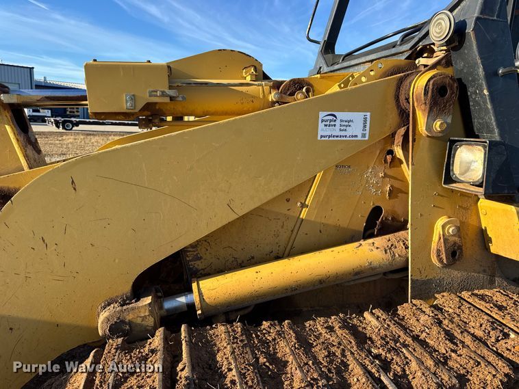 image for item DW6661 1998 Caterpillar 953C track loader