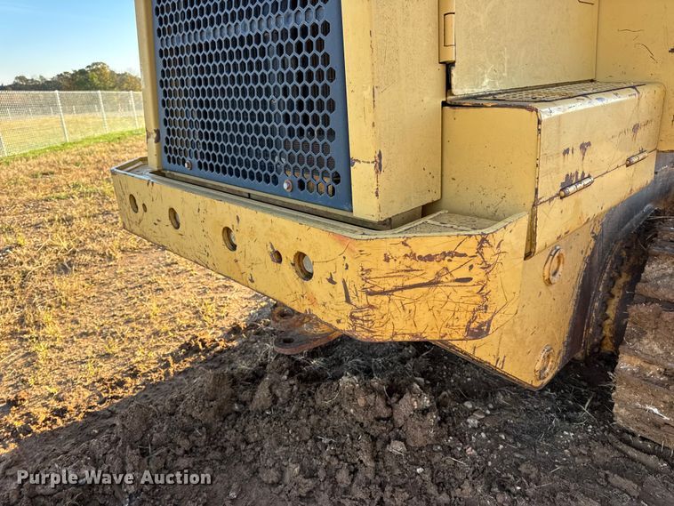 image for item DW6661 1998 Caterpillar 953C track loader