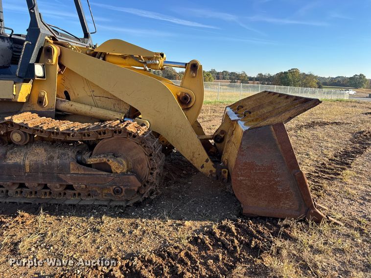 image for item DW6661 1998 Caterpillar 953C track loader